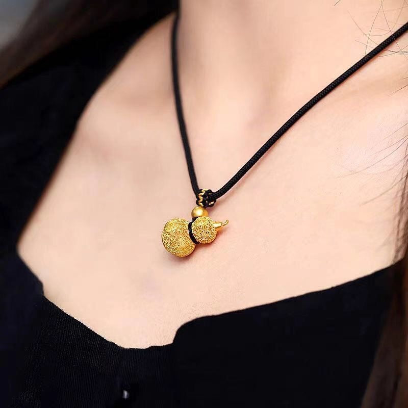 coco 18K Plated Gold Lucky Necklace Lucky For Women Daily Wear Waterproof