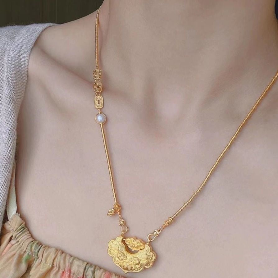 coco 18K Plated Gold Lucky Necklace Lucky For Women Daily Wear Waterproof